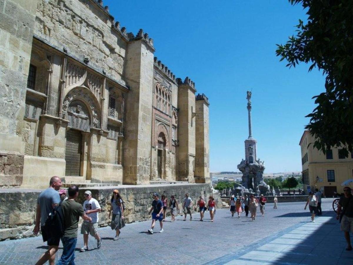 Apartamento Boulevard Gran Capitan Córdoba Buitenkant foto