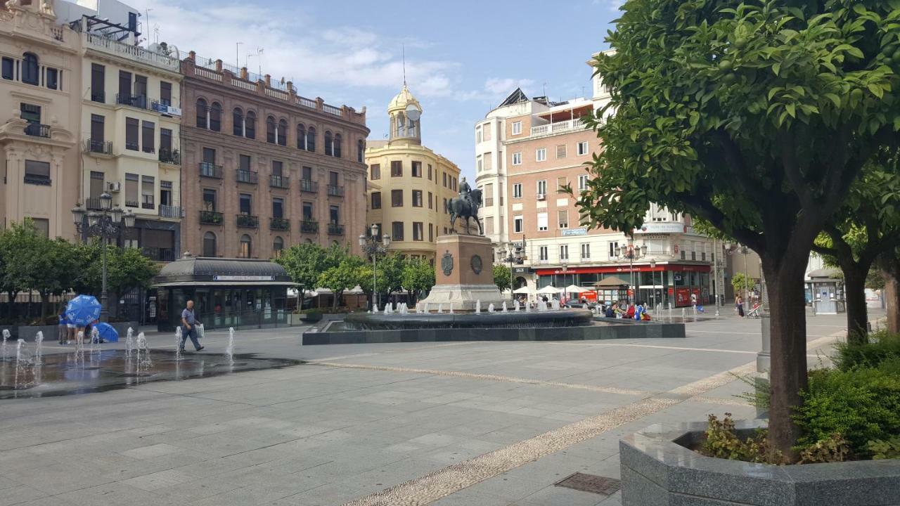 Apartamento Boulevard Gran Capitan Córdoba Buitenkant foto